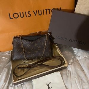 Louis Vuitton Pallas Clutch